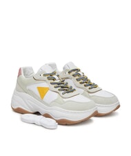 GUESS HAPYY Klobige Turnschuhe Knochen - Damenschuhe - 1