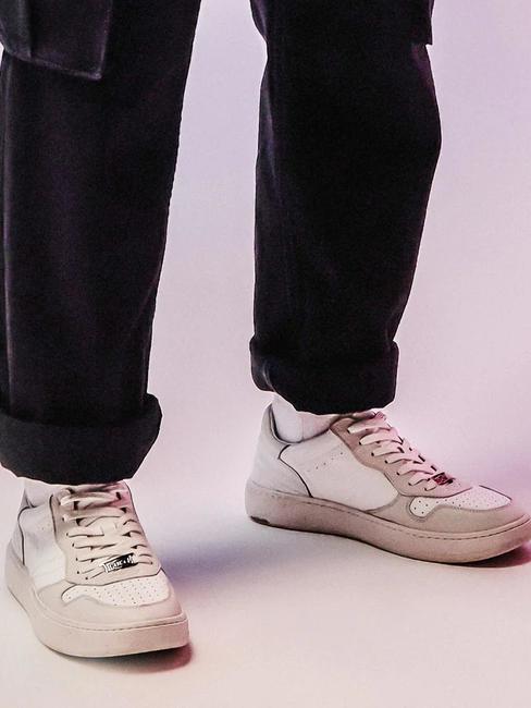 IRON 3992 Ledersneaker mit gepr&auml;gtem Logo Wei&szlig; - Herrenschuhe