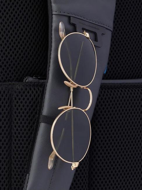 Rucksack URBAN FAST-CHECK, 15,6-Zoll-PC-Halterung, aus Leder schwarz grigiongr - PC-Rucks&auml;cke