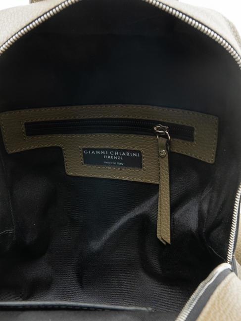 GC Rucksack aus geh&auml;mmertem Leder guamgr&uuml;n - Damentaschen