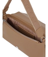 CALVIN KLEIN CK MUST Umh&auml;ngetasche mit Klappe Amphora - Damentaschen - 4