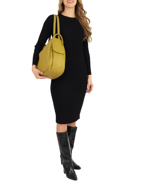 TRIO  Rucksack aus geh&auml;mmertem Leder Senf - Damentaschen