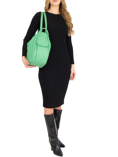 TRIO  Rucksack aus geh&auml;mmertem Leder Gr&uuml;n - Damentaschen