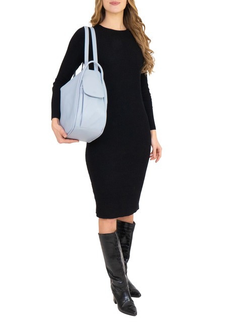 TRIO  Rucksack aus geh&auml;mmertem Leder puderblau - Damentaschen