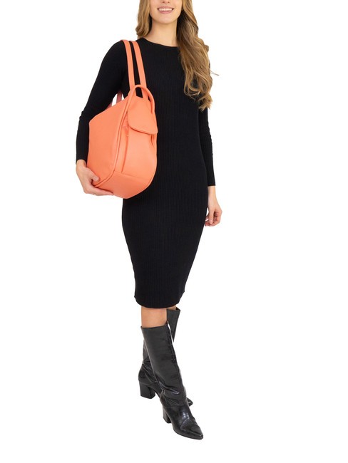 TRIO  Rucksack aus geh&auml;mmertem Leder Lachs - Damentaschen