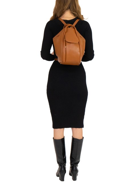 TRIO  Rucksack aus geh&auml;mmertem Leder Leder25 - Damentaschen