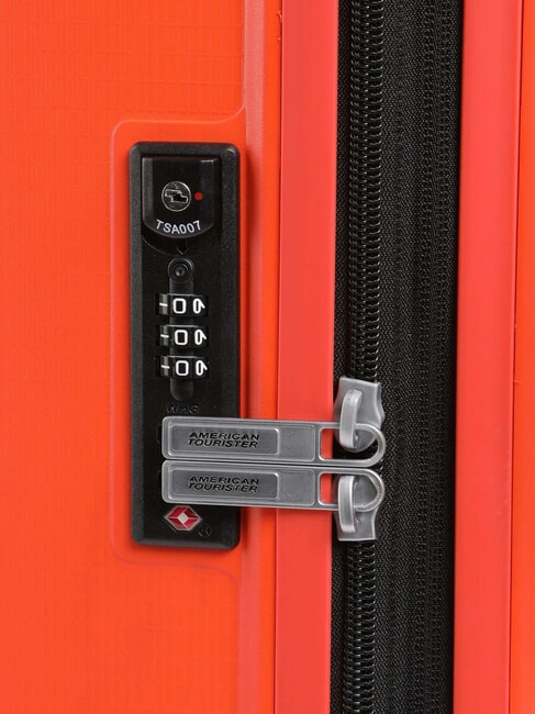 AEROSTEP Erweiterbarer mittelgro&szlig;er Trolley HELLES ORANGE - Harte Trolleys