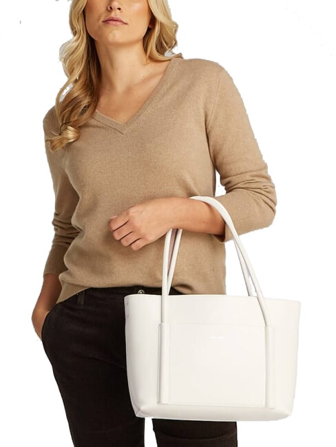 CK LINN MEDIUM Schulter-Einkaufstasche Kreide - Damentaschen