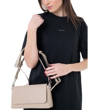 CALVIN KLEIN MUST  Umh&auml;ngetasche, mit Schultergurt Geschirr - Damentaschen - 3