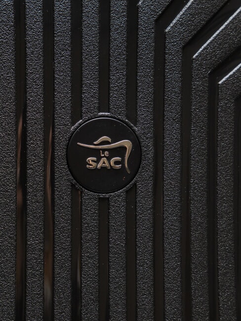 LIGHT POP 2 Mittelgro&szlig;er erweiterbarer Trolley Schwarz - Harte Trolleys