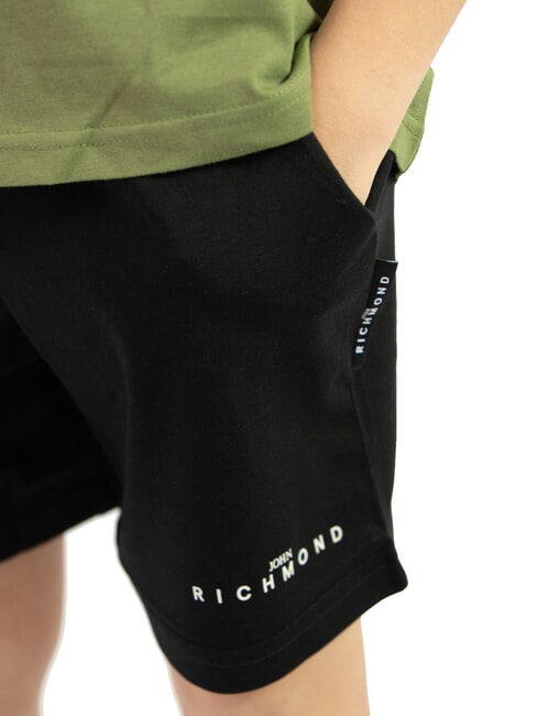 NORMI Set aus T-Shirt und Bermudashorts gr&uuml;ne mil. - Trainingsanz&uuml;ge f&uuml;r Kinder