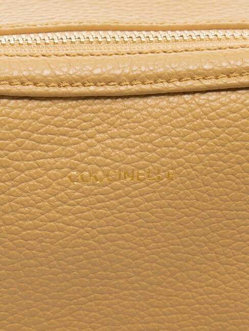 ALPHA Kameratasche aus geh&auml;mmertem Leder frisches Beige - Damentaschen