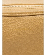 COCCINELLE ALPHA Kameratasche aus geh&auml;mmertem Leder frisches Beige - Damentaschen - 3