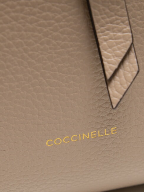 ALBA Tote Bag aus geh&auml;mmertem Leder Puderrosa - Damentaschen