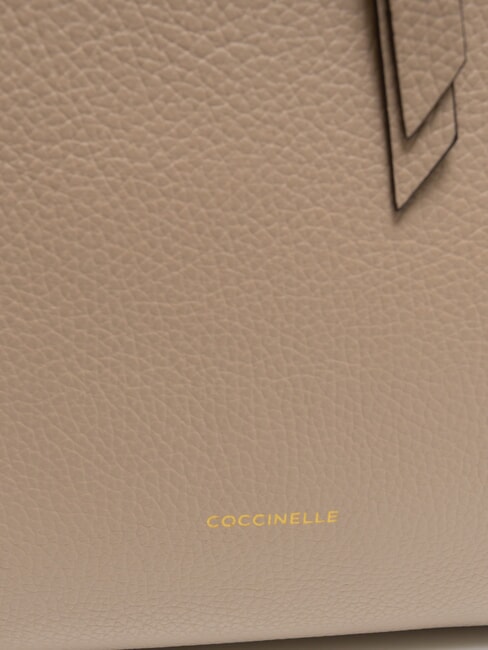 ALBA Schultertasche aus geh&auml;mmertem Leder Puderrosa - Damentaschen