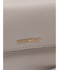 COCCINELLE FAINT Mini-Tasche aus geh&auml;mmertem Leder hellgrau - Damentaschen - 4