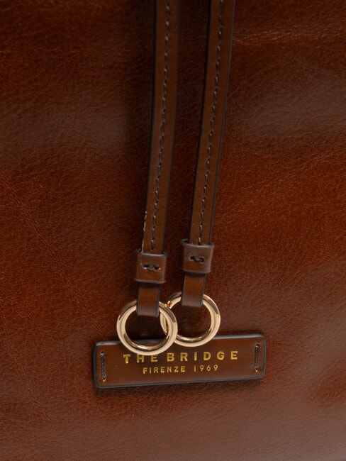 CARLOTTA Umh&auml;ngetasche aus Leder mit Taschen BRAUN - Damentaschen