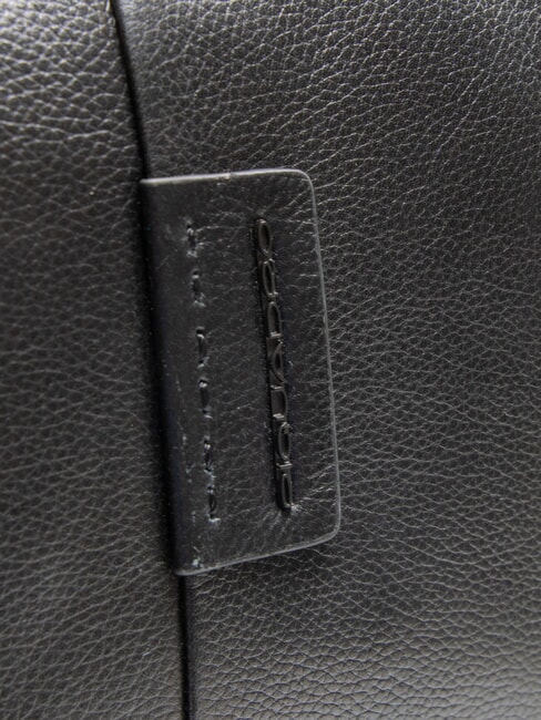 P15 PLUS Lederrucksack f&uuml;r 17" PC Schwarz - PC-Rucks&auml;cke