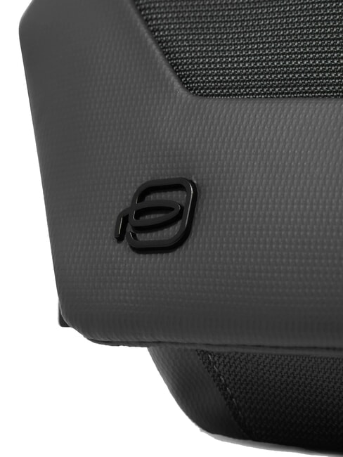 S140 G&uuml;rteltasche aus recyceltem Stoff Schwarz - H&uuml;fttaschen