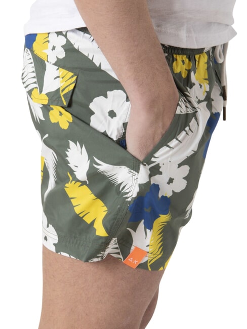 CLASSIC PRINT Strandkost&uuml;m f&uuml;r Herren milit&auml;risch / gelb - Herrenbadehosen