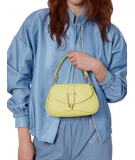 COCCINELLE HIMMA Minitasche aus strukturiertem Leder Kalkw&auml;sche - Damentaschen - 5