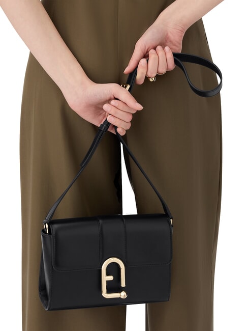 URBAN Kleine Umh&auml;ngetasche aus Leder Schwarz - Damentaschen