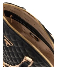 GUESS EVERLEE Gesteppte Kuppeltasche mit Anh&auml;ngern SCHWARZ - Damentaschen - 4
