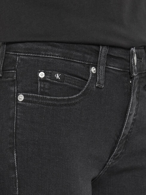 CK JEANS Skinny-Fit-Jeans mit mittlerer Leibh&ouml;he schwarzer Denim - Damenjeans