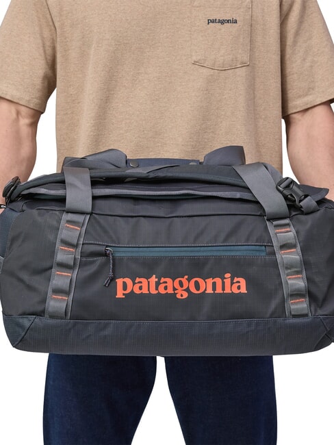 BLACK HOLE 40L Reiserucksack edles Grau - Reisetaschen