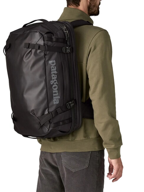 BLACK HOLE MLC&trade; 45L Reiserucksack schwarz mit schwarz - Rucks&auml;cke f&uuml;r Schule &amp; Freizeit