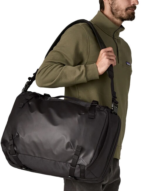 BLACK HOLE MLC&trade; 45L Reiserucksack schwarz mit schwarz - Rucks&auml;cke f&uuml;r Schule &amp; Freizeit