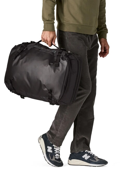 BLACK HOLE MLC&trade; 45L Reiserucksack schwarz mit schwarz - Rucks&auml;cke f&uuml;r Schule &amp; Freizeit