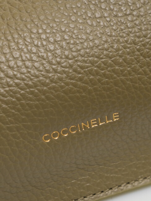 HYLE Kleine flache Umh&auml;ngetasche aus Leder Lorbeergr&uuml;n - Damentaschen