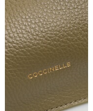 COCCINELLE HYLE Kleine flache Umh&auml;ngetasche aus Leder Lorbeergr&uuml;n - Damentaschen - 5