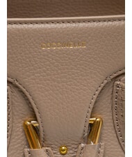 COCCINELLE YORK Handtasche aus geh&auml;mmertem Leder warmes Taupe - Damentaschen - 3