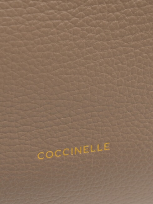 HYLE Kleine flache Umh&auml;ngetasche aus Leder warmes Taupe - Damentaschen