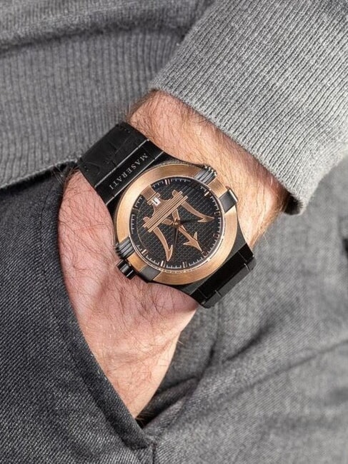 POTENZA Uhr mit Datumsanzeige Schwarz - Uhren