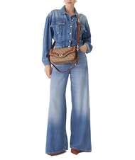 GUESS DEA Umh&auml;ngetasche mit &Uuml;berschlag MILCH-LOGO - Damentaschen - 5