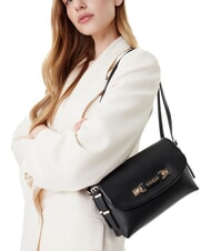 GUESS LEFIA Umh&auml;ngetasche mit &Uuml;berschlag SCHWARZ - Damentaschen - 6
