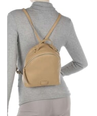 COCCINELLE VOILE Mini-Rucksack aus geh&auml;mmertem Leder frisches Beige - Damentaschen - 6