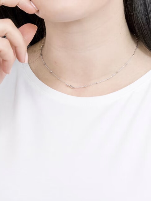 COCCOLE Silberne Halskette mit Herzen und Kugeln Rhodium - Halsketten