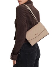 GUESS PHOEBE Umh&auml;ngetasche einfach taupefarbenes Logo - Damentaschen - 4