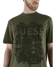 GUESS FLOCK Kurzarm-T-Shirt in regul&auml;rer Passform Olivenmorgen - Herren-T-Shirts - 2