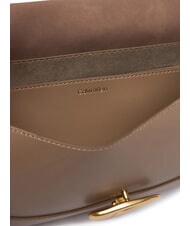 CALVIN KLEIN SUEDED ENGRAVED Umh&auml;ngetasche W&uuml;stentaupe - Damentaschen - 4