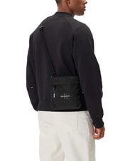 CALVIN KLEIN BOLD LOGO NYLON  auf Schwarz - Umh&auml;ngetaschen Herren - 5