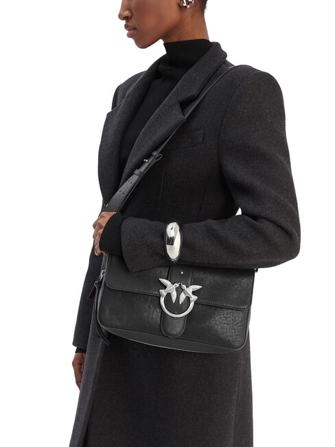 LOVE ONE Schultertasche aus Leder schwarze Limousine - mattsilber - Damentaschen