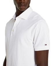 TOMMY HILFIGER TH Kurz&auml;rmeliges Poloshirt mit &Auml;rmellogo optisches Wei&szlig; - Herren-Polo-Shirts/Herren-Polo-Shirt/Herrenpoloshirt/Herrenpoloshirts - 3