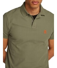 TOMMY HILFIGER TH Kurz&auml;rmeliges Poloshirt mit Monogrammstickerei Kampfgr&uuml;n - Herren-Polo-Shirts/Herren-Polo-Shirt/Herrenpoloshirt/Herrenpoloshirts - 3