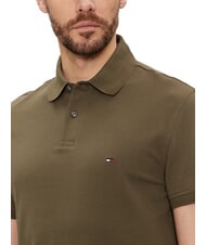 TOMMY HILFIGER TH Kurzarm-Poloshirt in regul&auml;rer Passform Armeegr&uuml;n - Herren-Polo-Shirts/Herren-Polo-Shirt/Herrenpoloshirt/Herrenpoloshirts - 3