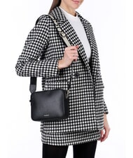 COCCINELLE TEBE Kleine Tasche aus strukturiertem Leder Blau - Damentaschen - 5